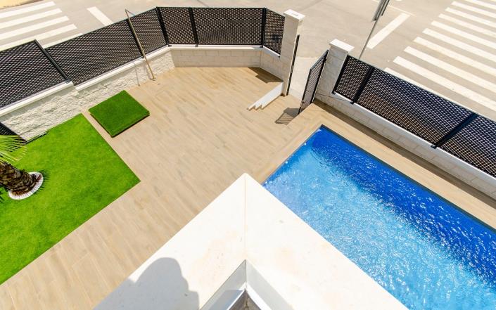 Image No.41-3 Bed Villa / Detached for sale