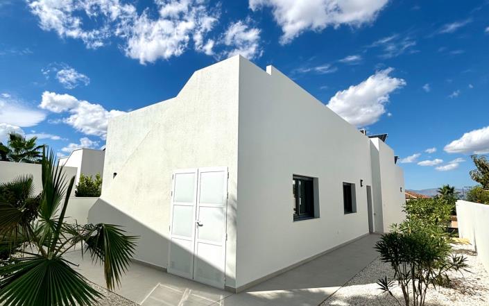 Image No.6-3 Bed Villa / Detached for sale