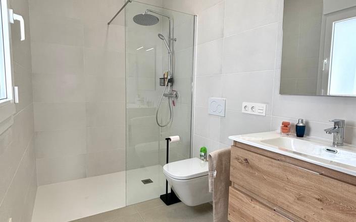 Image No.20-3 Bed Villa / Detached for sale