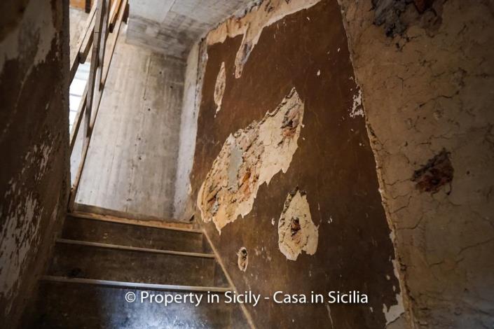 Image No.27-4 Bed Townhouse for sale