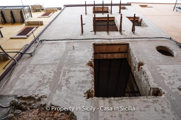 Image No.33-4 Bed Townhouse for sale