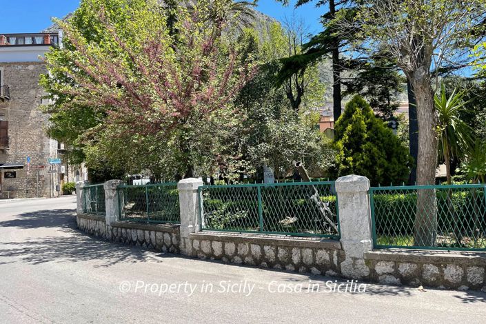 Image No.23-2 Bed House for sale