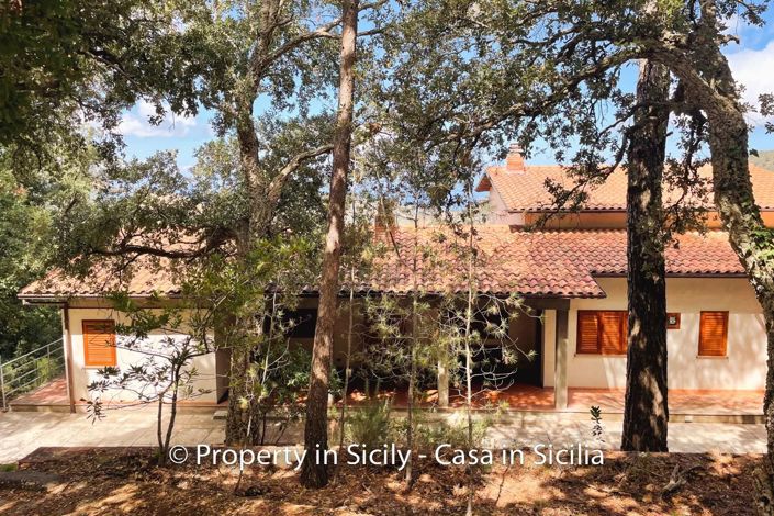 Image No.2-4 Bed Villa for sale