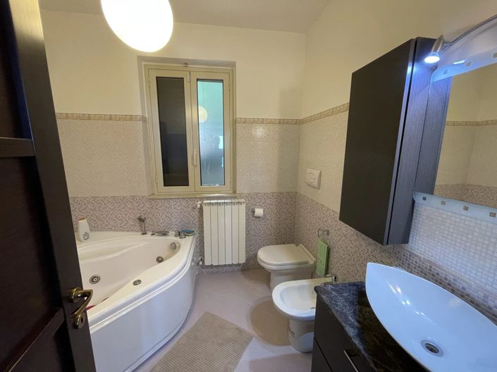 Image No.26-2 Bed Villa for sale