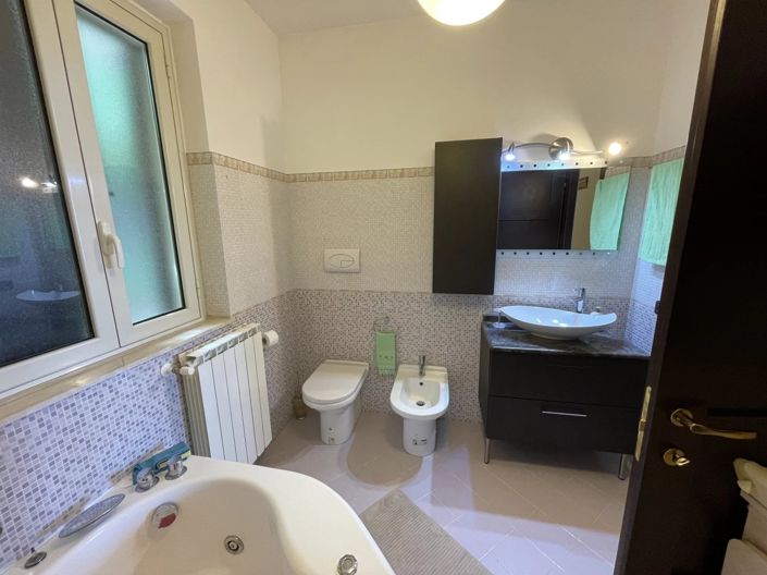 Image No.28-2 Bed Villa for sale