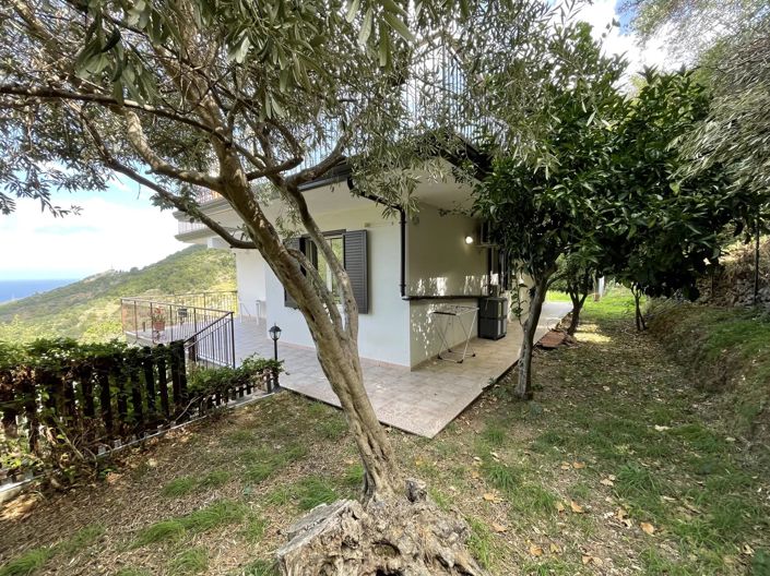 Image No.8-2 Bed Villa for sale