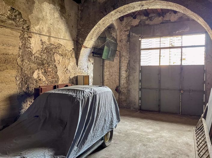 Image No.12-7 Bed House for sale