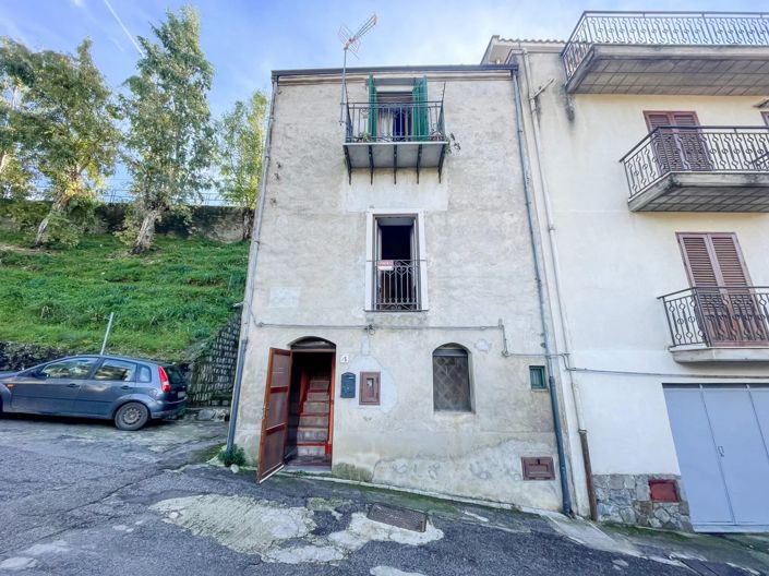 Image No.3-2 Bed House for sale