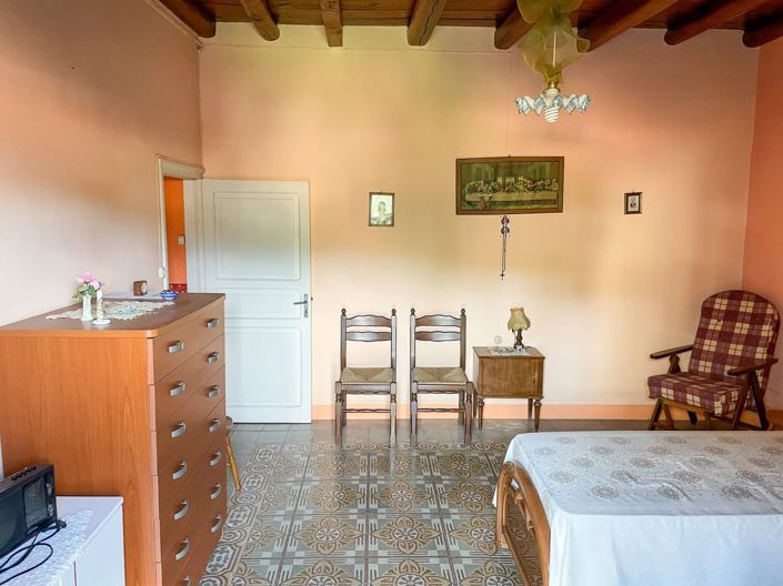 Image No.9-2 Bed House for sale