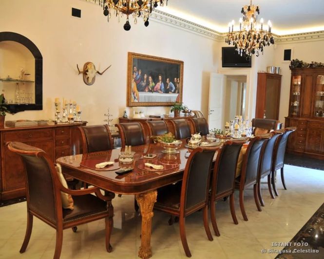 Image No.23-10 Bed Villa for sale