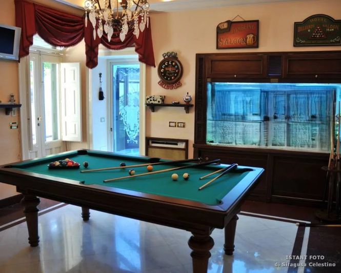 Image No.27-10 Bed Villa for sale