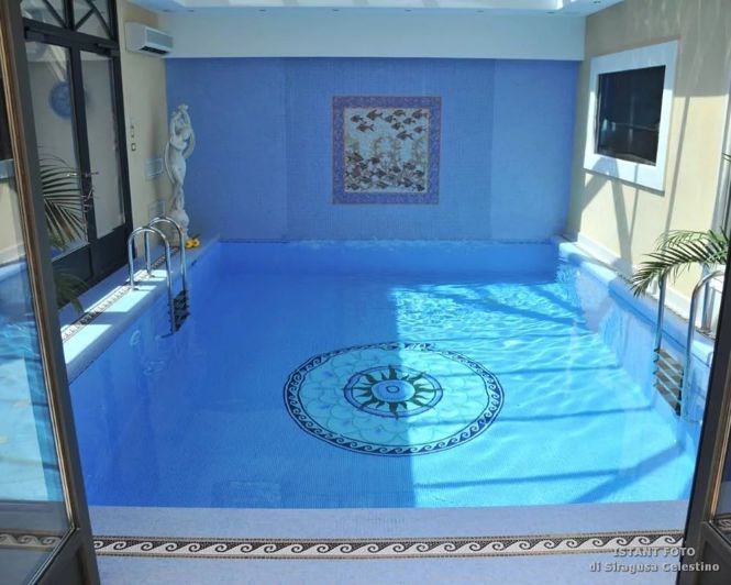 Image No.29-10 Bed Villa for sale