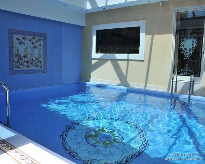 Image No.30-10 Bed Villa for sale