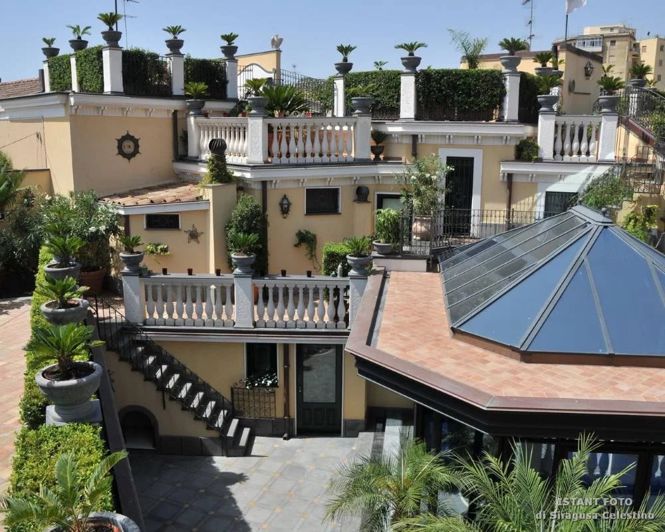 Image No.7-10 Bed Villa for sale