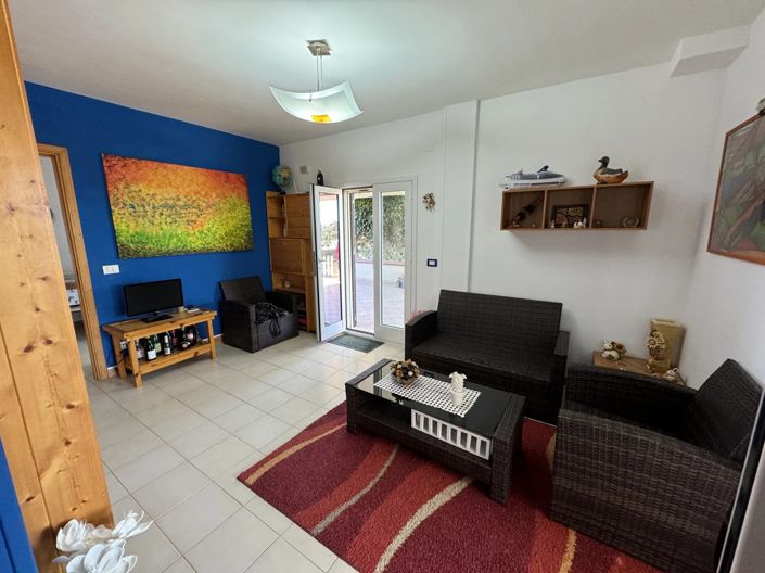 Image No.10-2 Bed Villa for sale