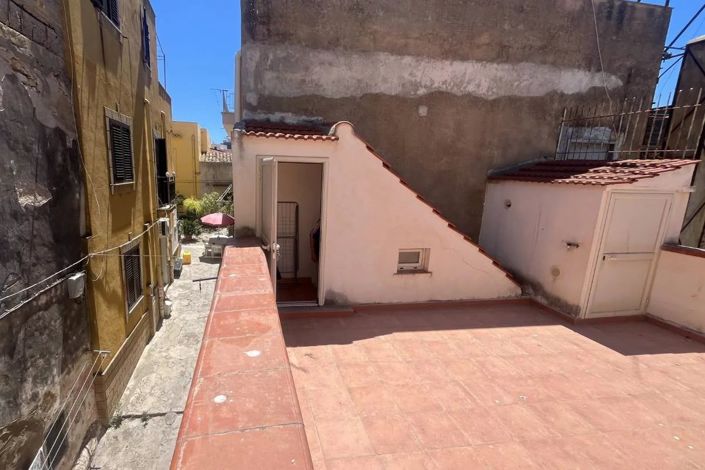 Image No.15-1 Bed House for sale