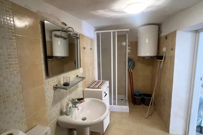 Image No.3-1 Bed House for sale