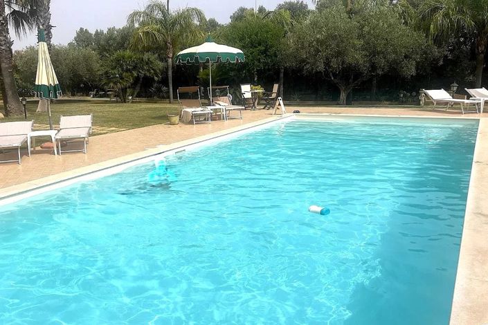 Image No.8-10 Bed Villa for sale