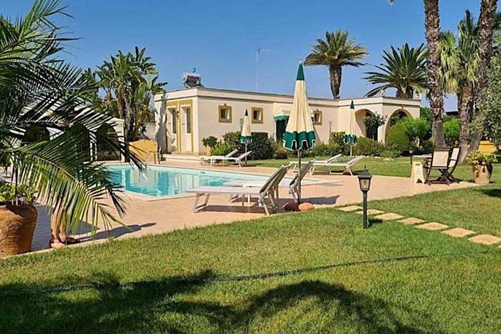 Image No.9-10 Bed Villa for sale