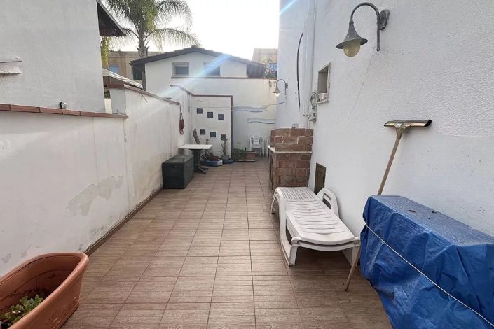 Image No.15-2 Bed House for sale