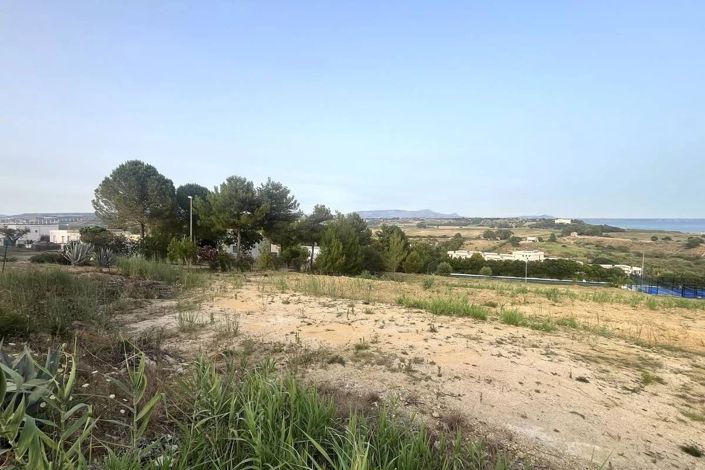 Image No.18-2 Bed House for sale