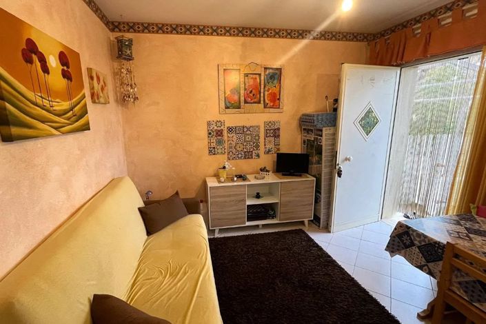 Image No.4-2 Bed House for sale