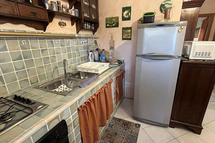 Image No.8-2 Bed House for sale