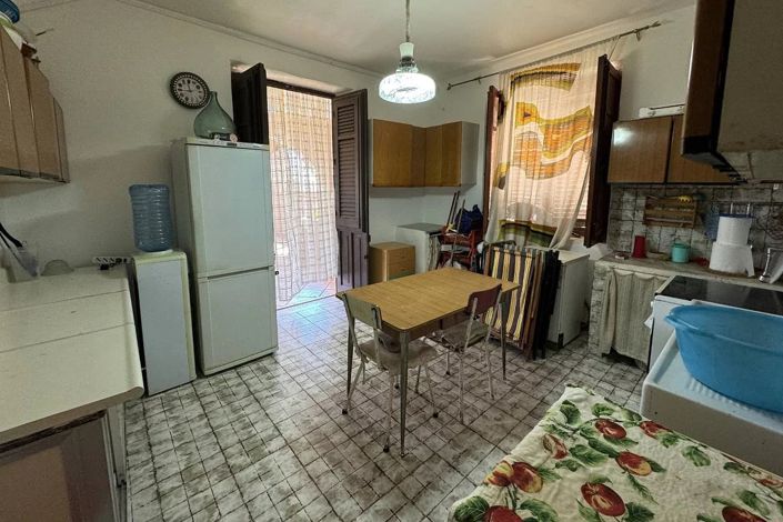 Image No.12-3 Bed Apartment for sale