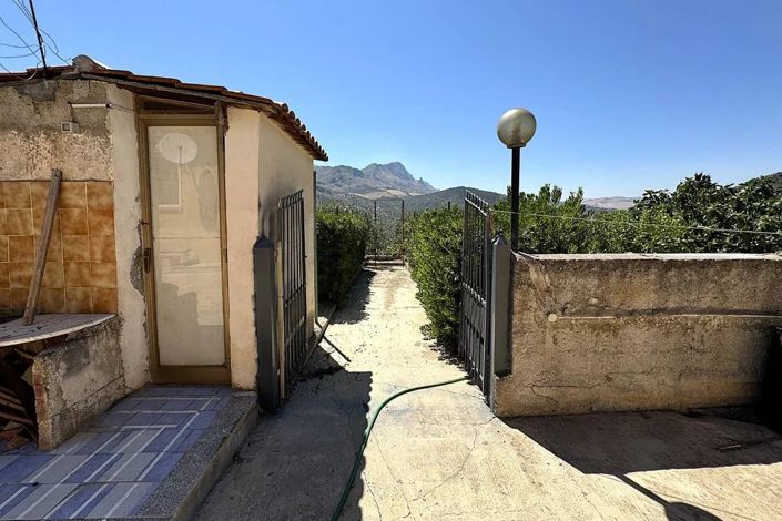 Image No.26-3 Bed Apartment for sale