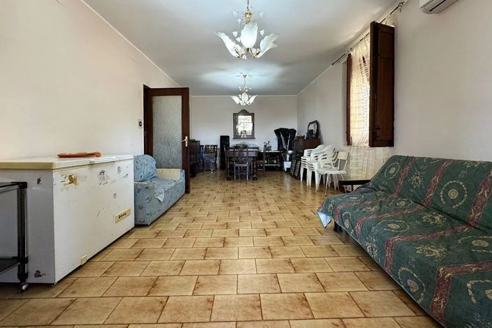 Image No.8-3 Bed Apartment for sale