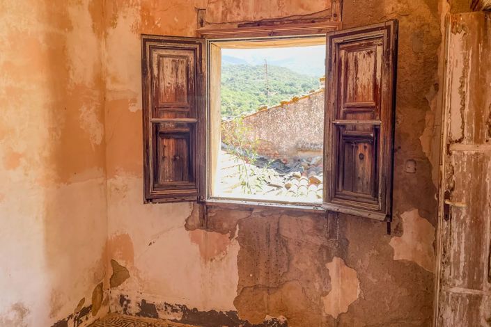 Image No.11-5 Bed House for sale