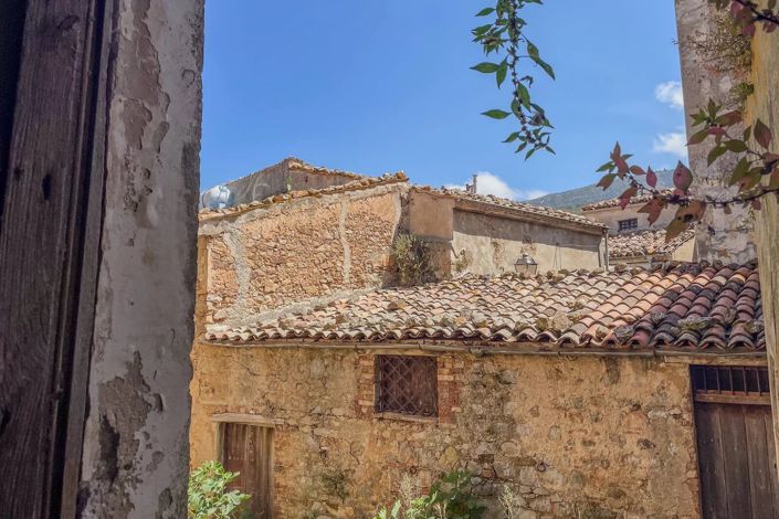 Image No.26-5 Bed House for sale