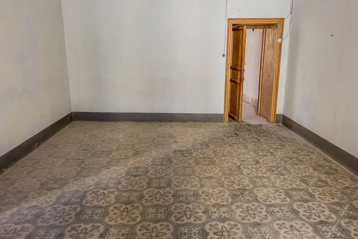 Image No.4-5 Bed House for sale