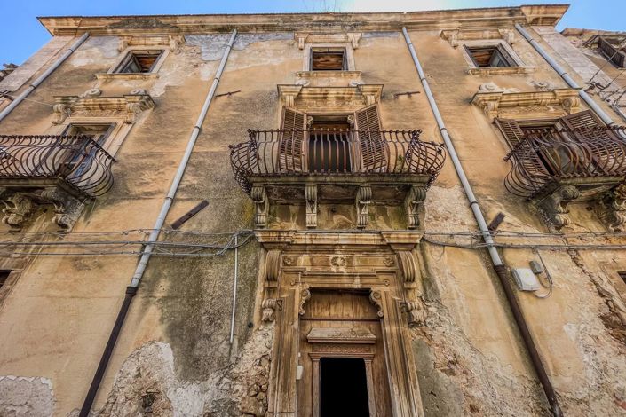 Image No.2-5 Bed House for sale