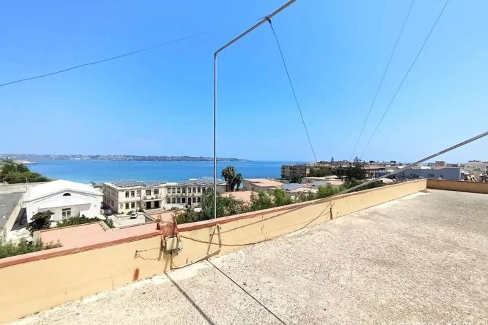 Image No.18-3 Bed Apartment for sale