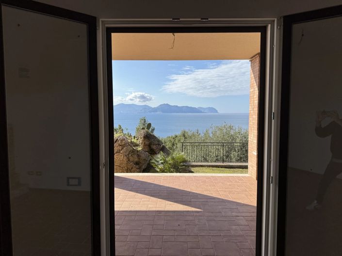 Image No.19-4 Bed Villa for sale