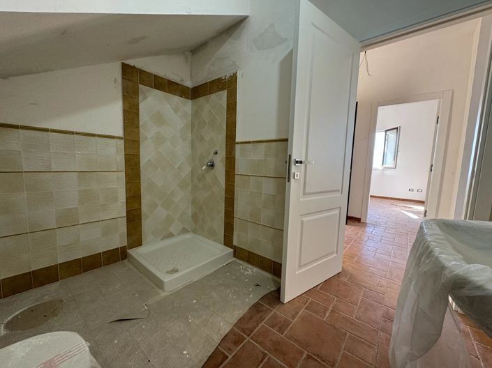 Image No.30-4 Bed Villa for sale