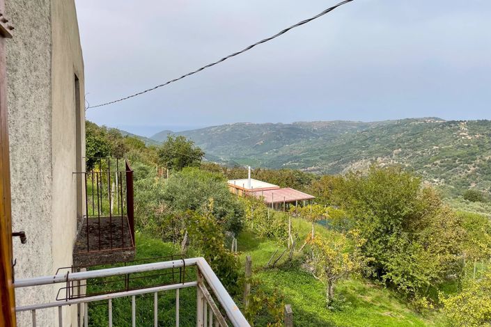 Image No.12-2 Bed House for sale