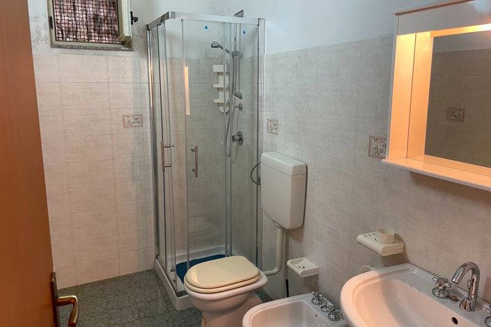 Image No.7-2 Bed House for sale