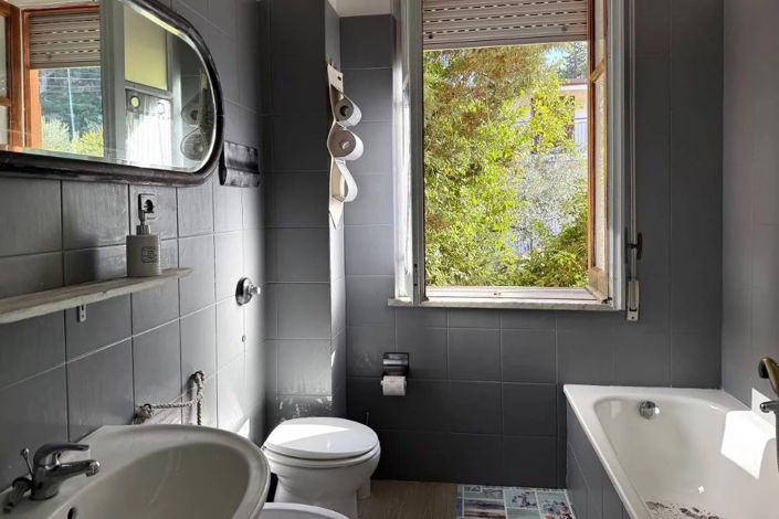 Image No.14-3 Bed Apartment for sale