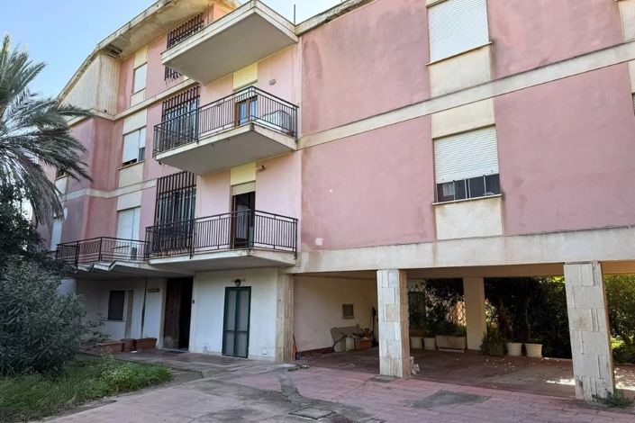 Image No.19-3 Bed Apartment for sale