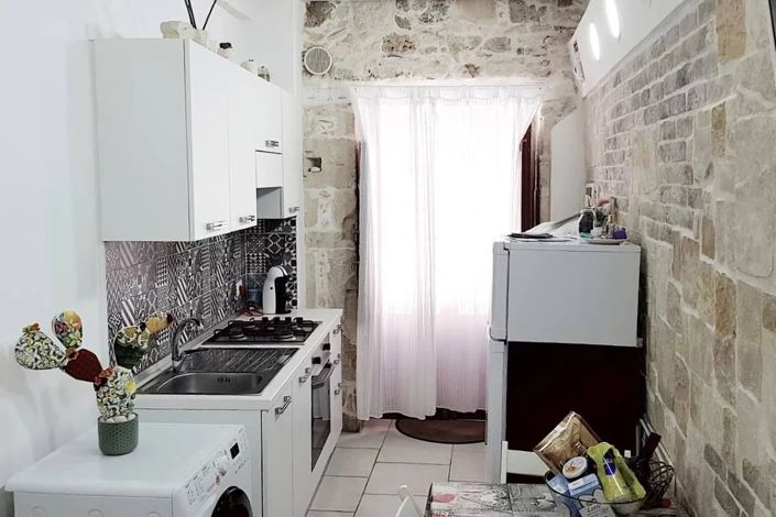 Image No.10-2 Bed Apartment for sale