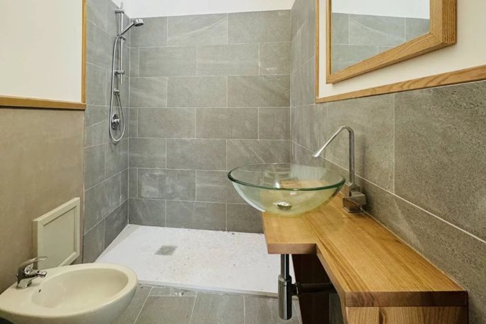 Image No.25-2 Bed Apartment for sale