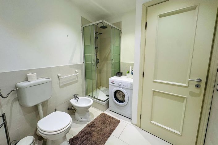 Image No.13-5 Bed Property for sale