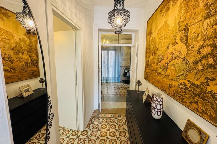 Image No.20-5 Bed Property for sale