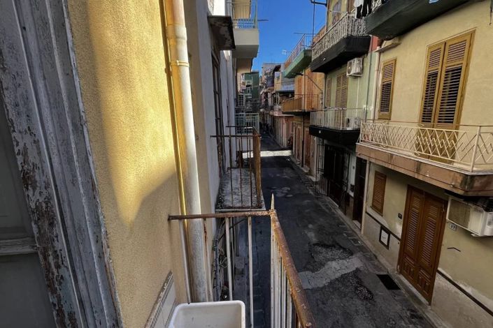 Image No.7-2 Bed House for sale