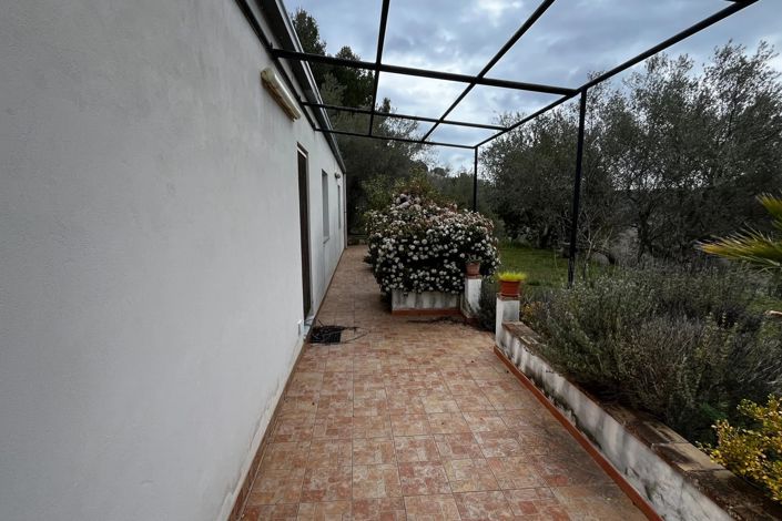 Image No.10-2 Bed House for sale