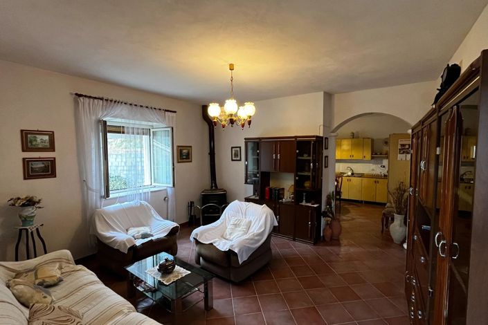 Image No.7-2 Bed House for sale