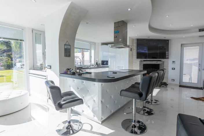 Image No.13-2 Bed Villa for sale