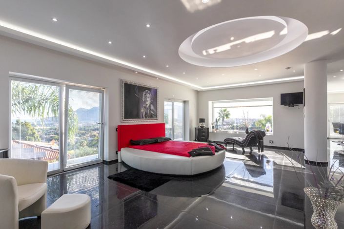 Image No.18-2 Bed Villa for sale